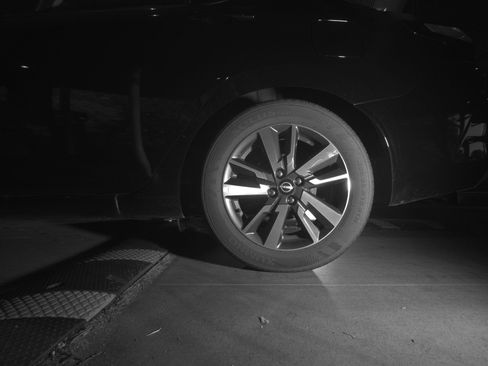 Used 2025 Nissan Versa SV image 11