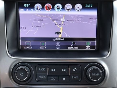 Used 2017 Chevrolet Suburban Premier AWD/4WD image 12