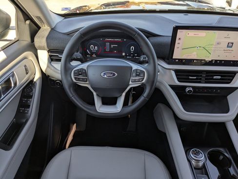 New 2026 Ford Explorer Active w/ Active Comfort Package image 19