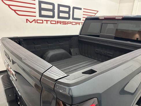 Used 2019 GMC Sierra 1500 SLT image 12