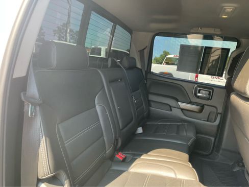 Used 2019 GMC Sierra 2500 Denali w/ Duramax Plus Package AWD/4WD image 22