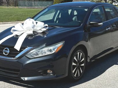 Used 2017 Nissan Altima 2.5 SL w/ Moonroof Package