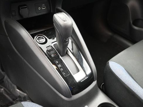 Used 2025 Nissan Versa SV FWD image 22