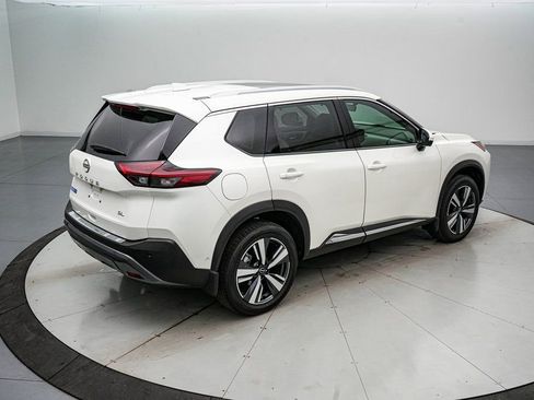 Used 2023 Nissan Rogue SL w/ SL Premium Package image 4