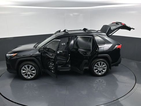 Used 2025 Toyota RAV4 XLE Premium image 25