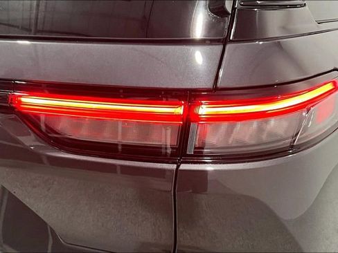 Used 2024 Jeep Grand Cherokee Altitude image 24