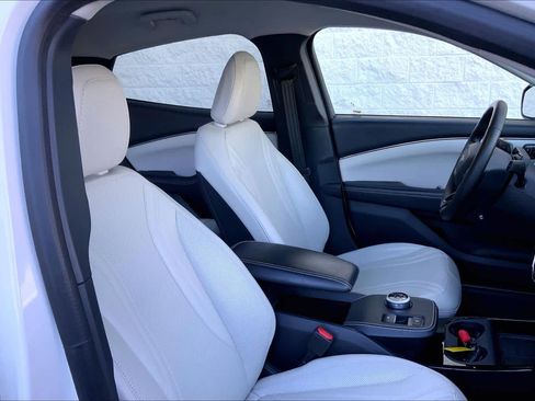 Certified 2021 Ford Mustang Mach-E Premium image 9