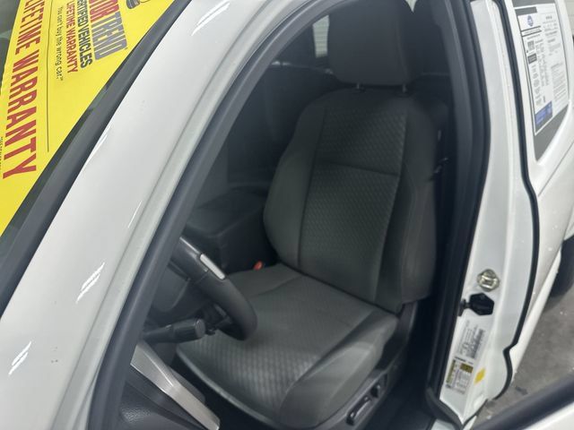 Used 2021 Toyota Tacoma SR5 RWD image 12