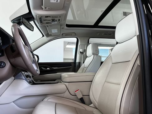 Used 2022 GMC Yukon Denali w/ Max Trailering Package AWD/4WD image 11