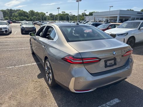 Certified 2026 BMW 530i image 7