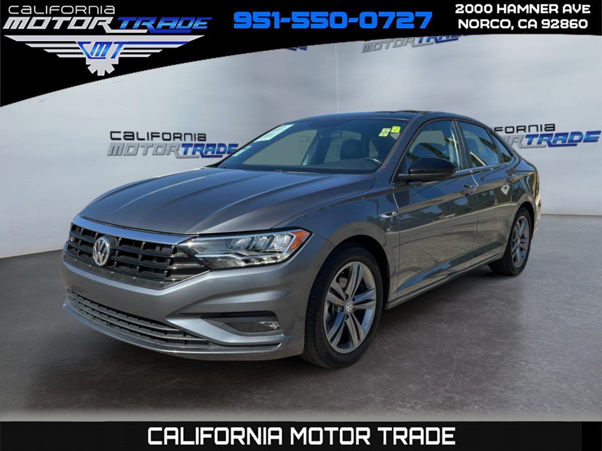 Used 2021 Volkswagen Jetta R-Line FWD image 1