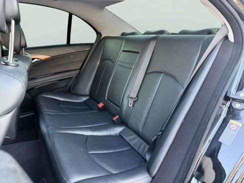 Used 2008 Mercedes-Benz E 350 4MATIC Sedan image 30