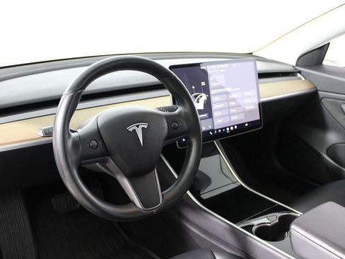 Used 2019 Tesla Model 3 Standard Range Plus image 7