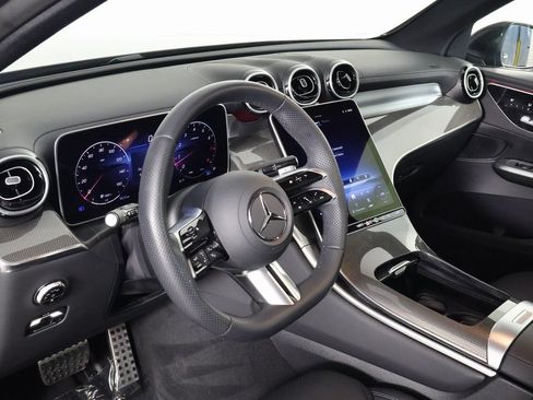 Certified 2026 Mercedes-Benz GLC 300 image 7