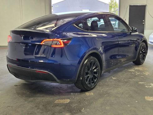 Used 2022 Tesla Model Y Long Range image 4