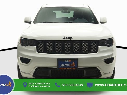Used 2018 Jeep Grand Cherokee Altitude RWD image 4