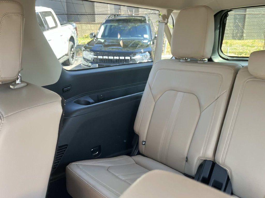 Used 2023 Ford Expedition Max Limited RWD image 29