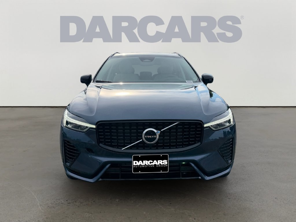 Certified 2024 Volvo XC60 T8 Core w/ Climate Package AWD/4WD image 2
