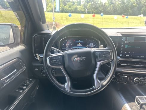 Used 2024 Chevrolet Silverado 1500 RST w/ Convenience Package II AWD/4WD image 23