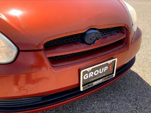 Used 2010 Hyundai Accent GS image 35