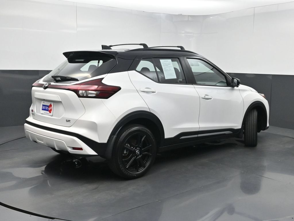 Used 2024 Nissan Kicks SR FWD image 21