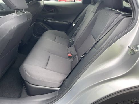 Used 2023 Toyota Prius LE FWD image 8