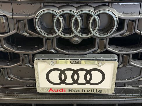 Used 2026 Audi Q8 Premium Plus AWD/4WD image 19