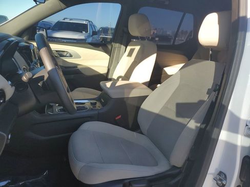 Used 2022 Chevrolet Traverse LS image 17