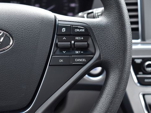 Used 2017 Hyundai Sonata SE image 28