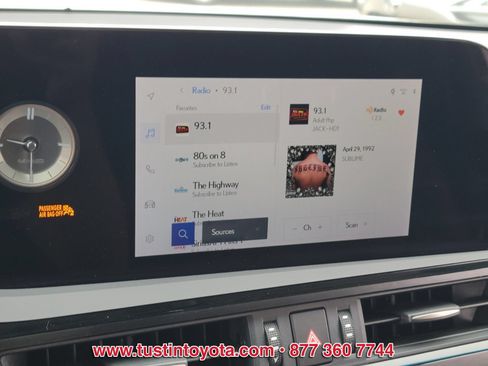 Used 2024 Lexus ES 300h w/ Premium Package FWD image 21