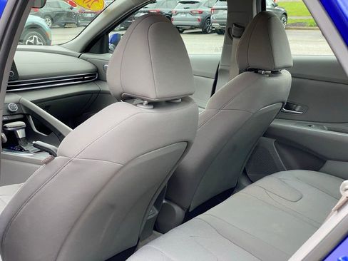 Used 2024 Hyundai Elantra SE FWD image 25