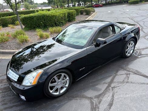 Used 2005 Cadillac XLR RWD image 38