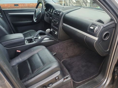 Used 2006 Porsche Cayenne AWD/4WD image 5