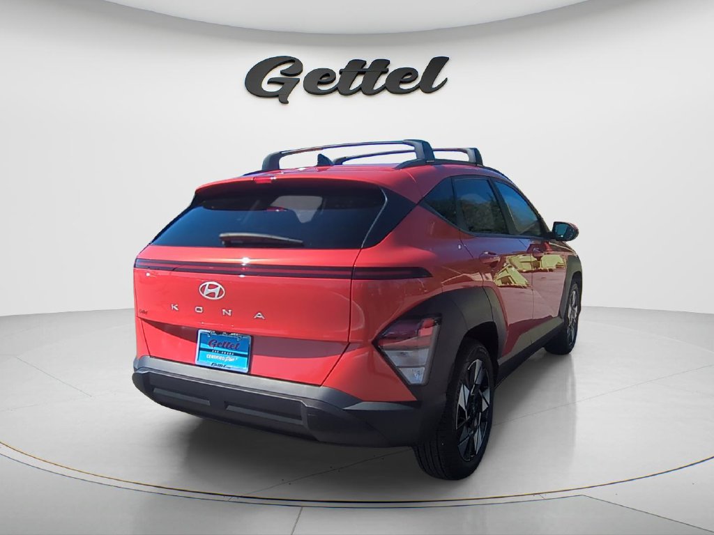 Certified 2025 Hyundai Kona SEL FWD image 5