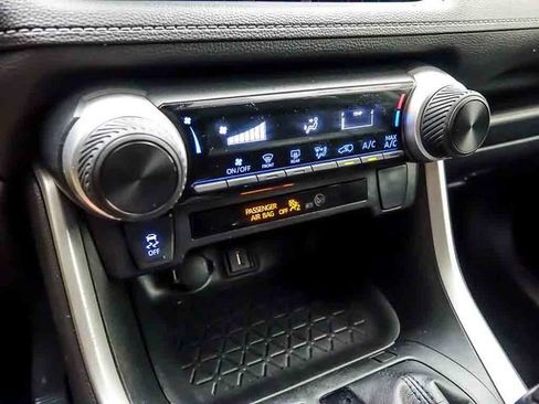 Certified 2022 Toyota RAV4 LE FWD image 13