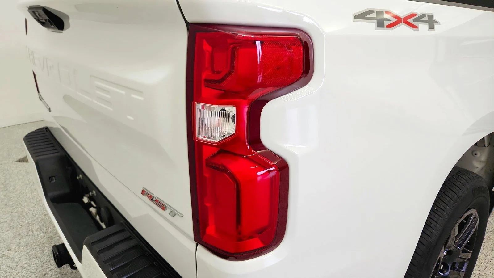 Used 2024 Chevrolet Silverado 1500 RST w/ Convenience Package II AWD/4WD image 15