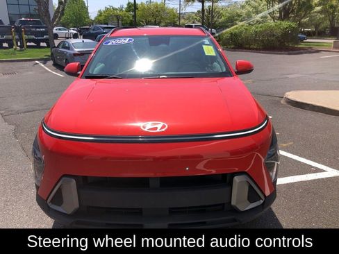 Used 2024 Hyundai Kona SEL AWD/4WD image 9