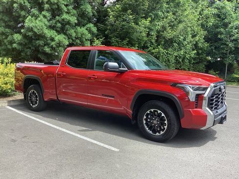 Certified 2025 Toyota Tundra SR5 w/ TRD Off-Road Package AWD/4WD image 8