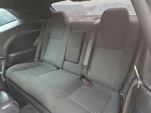 Used 2019 Dodge Challenger SXT AWD/4WD image 8
