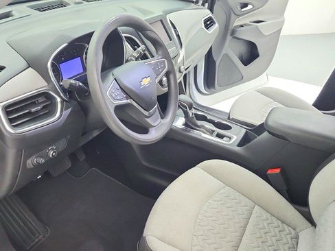 Used 2022 Chevrolet Equinox LT FWD image 16