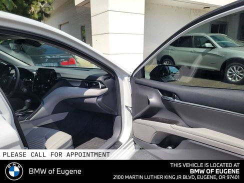 Used 2023 Toyota Camry SE w/ Blackout Package (TMS) AWD/4WD image 10