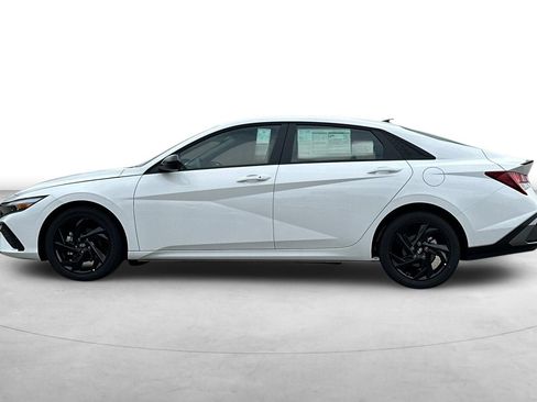 Certified 2026 Hyundai Elantra Sport FWD image 3