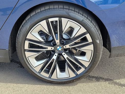 New 2027 BMW 530i xDrive w/ Premium Package AWD/4WD image 10