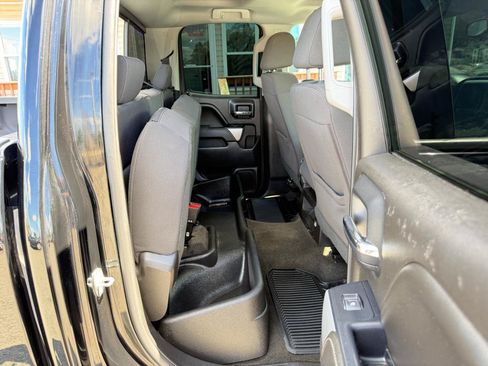Used 2018 Chevrolet Silverado 1500 LT w/ Midnight Edition AWD/4WD image 35
