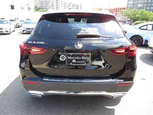 Used 2026 Mercedes-Benz GLA 250 4MATIC image 3