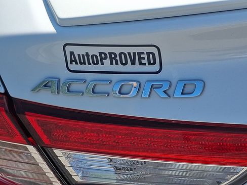 Used 2018 Honda Accord Sport image 29