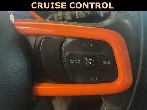 Used 2018 Jeep Wrangler Unlimited Sahara image 15