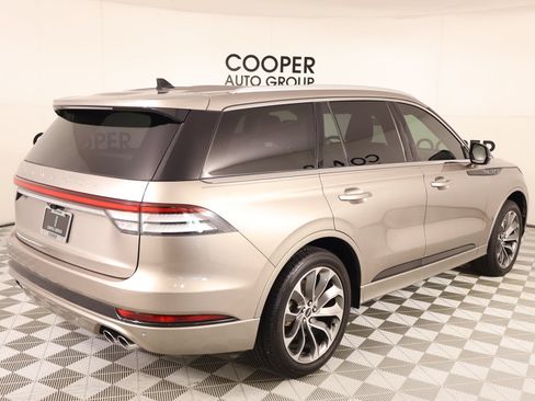 Used 2021 Lincoln Aviator Grand Touring w/ Elements Package Plus AWD/4WD image 22