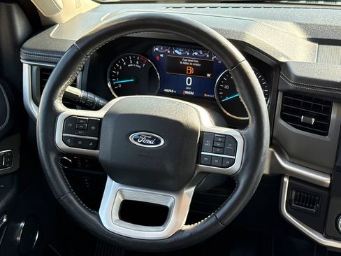 Used 2023 Ford Expedition XLT AWD/4WD image 12