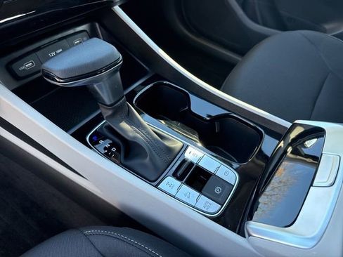 Certified 2024 Hyundai Tucson SE image 12